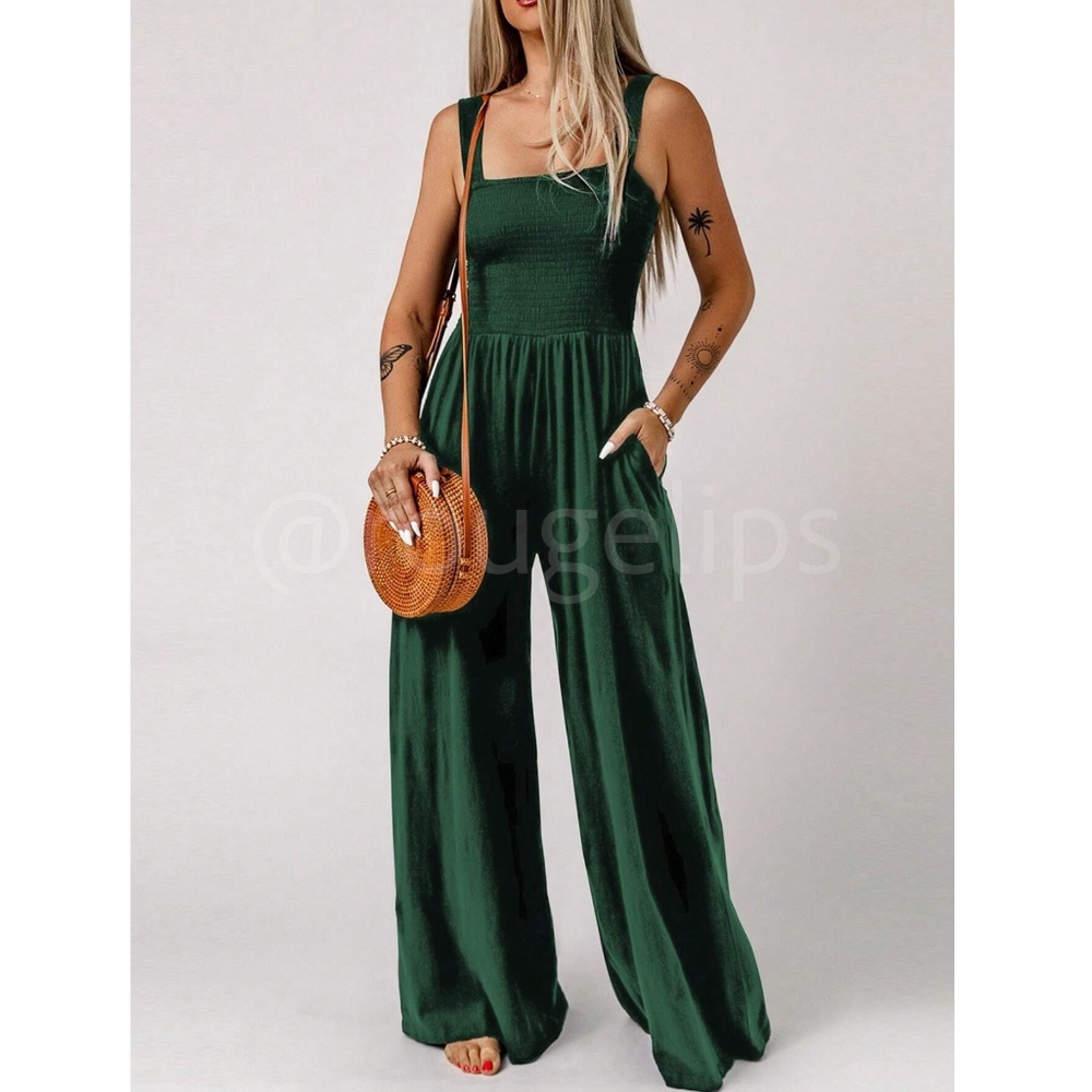 Green Jumpsuit Slant Pocket Wide Leg Shirred Bodice Straps, Square Neck - Picture 4 of 9